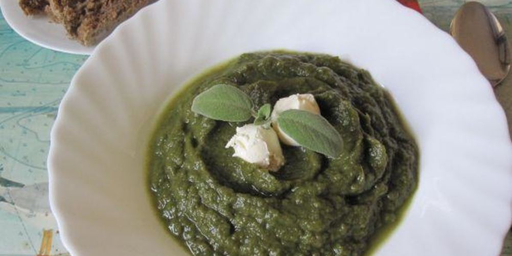 Рецепт крем-суп с чипсами из сельдерея