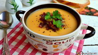 Рецепт Крем-суп морковно-картофельный со шкварками из утиного жира