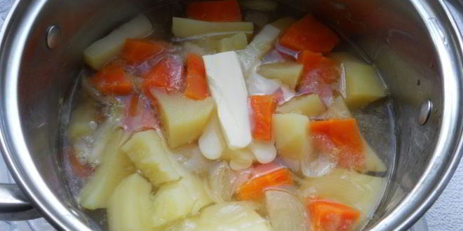 Рецепт крем-суп морковно-картофельный со шкварками из утиного жира