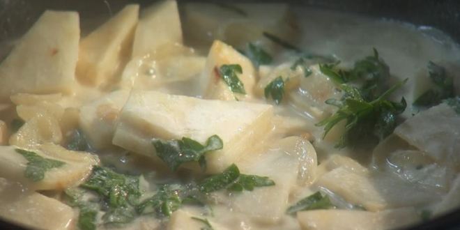 Рецепт крем-суп с чипсами из сельдерея