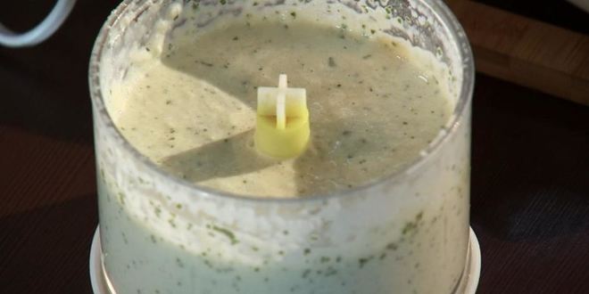 Рецепт крем-суп с чипсами из сельдерея