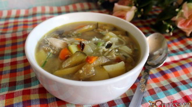 Рецепт Куриный суп с баклажанами и лапшой Зеленый чай