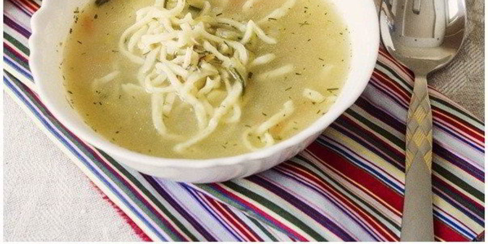 Как приготовить куриный суп с домашней лапшой