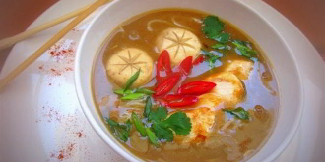 Рецепт мисо суп с курицей, грибами и рисовой лапшой