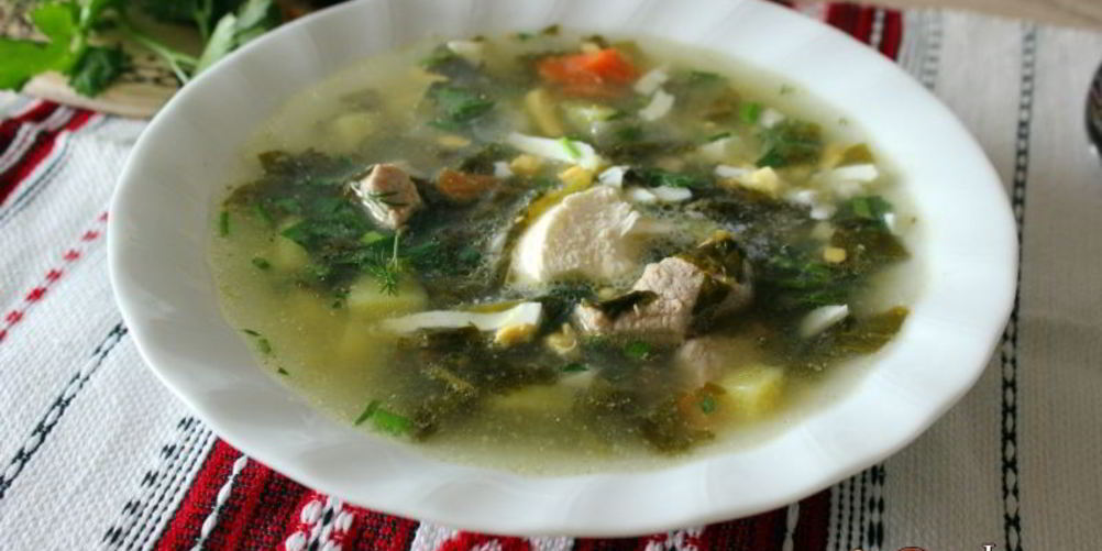 Как приготовить мясной суп со щавелем, яйцом и зеленью в мультиварке