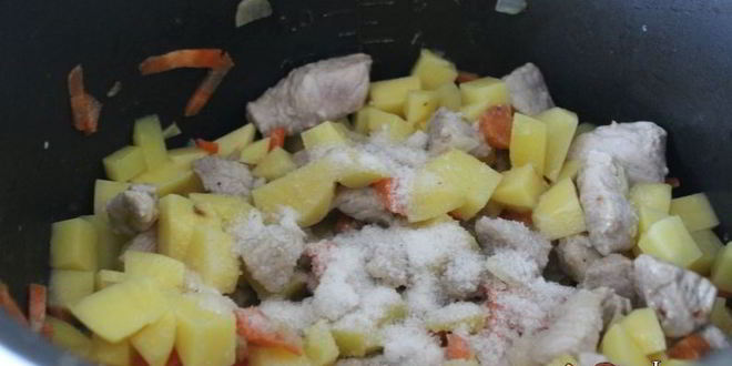 Рецепт мясной суп со щавелем, яйцом и зеленью в мультиварке