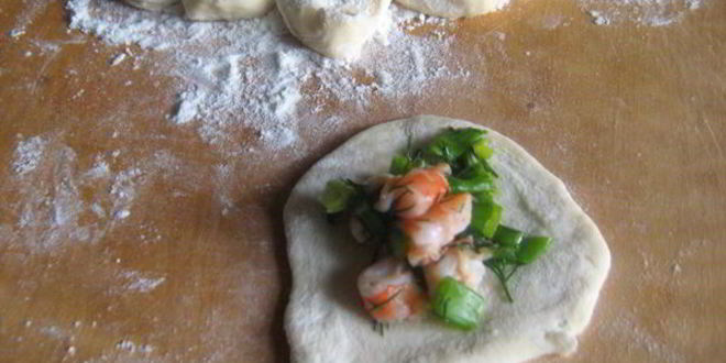 Рецепт рыбный суп с креветочными пельменями