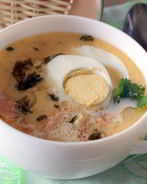 Суп из хребтов семги с яйцом и сметаной