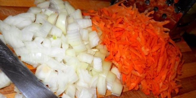 Рецепт суп из кролика с горошком и грибами