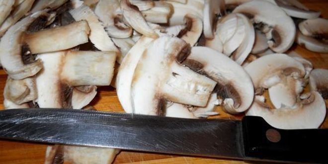 Рецепт суп из кролика с горошком и грибами