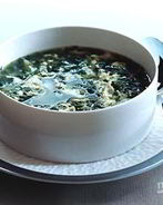 Суп из шпината с яйцом