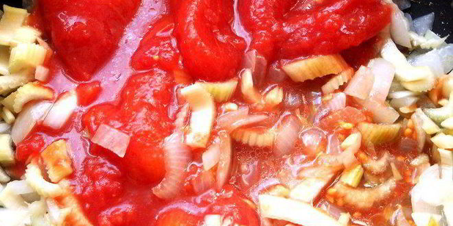 Рецепт чечевичный суп-пюре с томатами и сельдереем