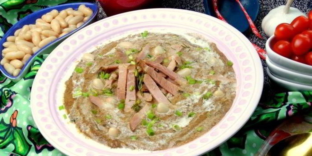 Как приготовить фасолевый суп-пюре на основе ржаного хлеба