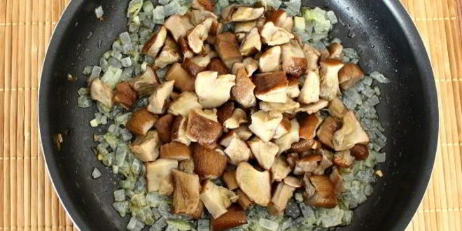 Рецепт грибной суп-пюре из замороженных грибов