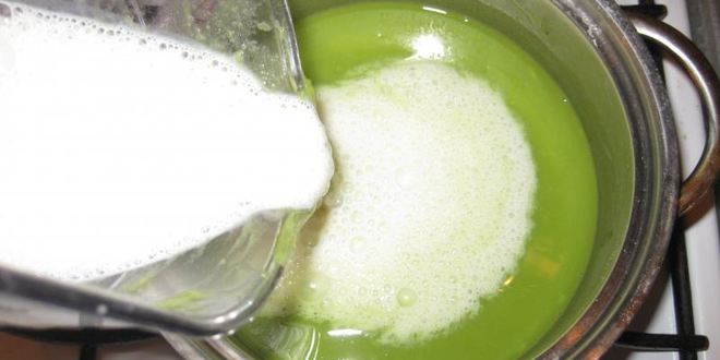 Рецепт простой суп пюре из зеленого горошка с желтками