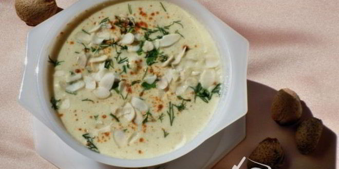 Рецепт пряный суп-пюре с цветной капустой и миндалем