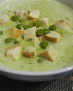 Суп-пюре из зеленого горошка