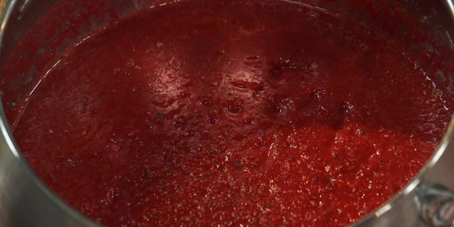 Рецепт свекольный суп-пюре с мороженым из авокадо