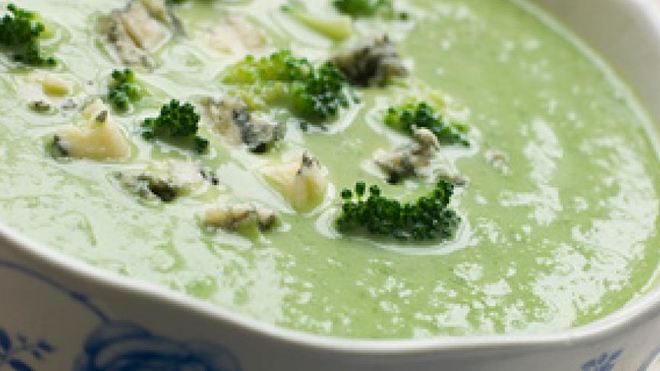 Рецепт Суп с брокколи и сыром с плесенью