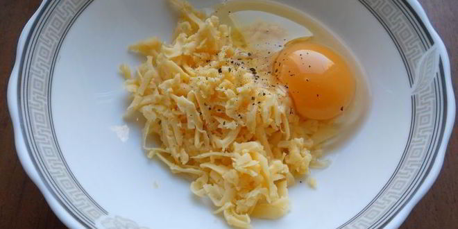 Рецепт суп с копченой грудинкой и сырными клецками