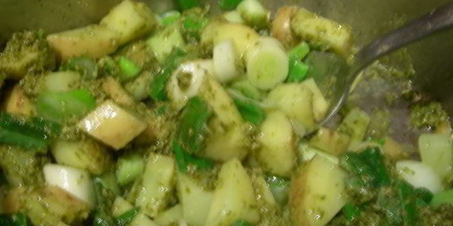 Рецепт суп с зеленым горошком, соусом песто и креветками