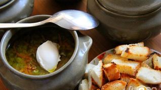 Рецепт Суп с зеленым горошком в горшочке