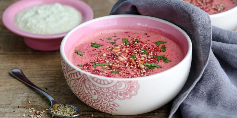 Как приготовить свекольный суп с тахини и заатаром
