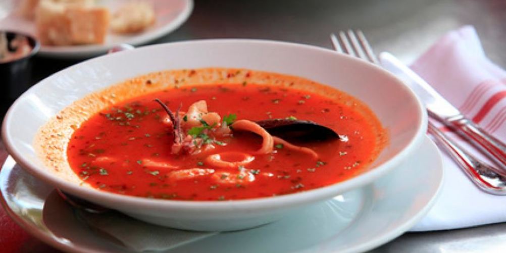 Как приготовить томатный суп с морепродуктами