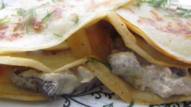 Рецепт Блинчики с грибным соусом