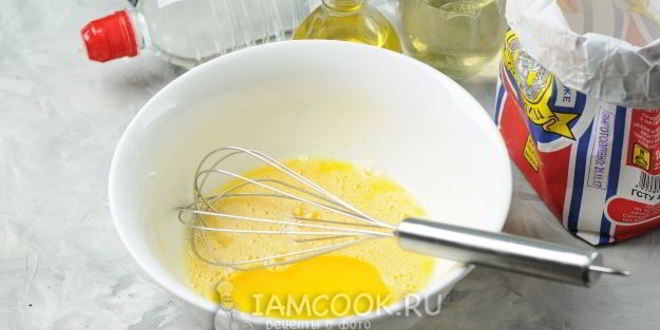 Рецепт блины с дырочками на воде с яйцами