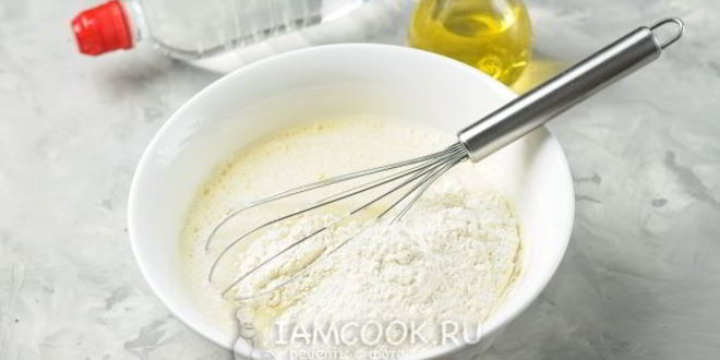 Рецепт блины с дырочками на воде с яйцами