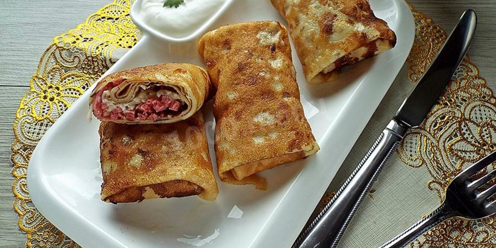 Рецепт блины с куриным филе, грибами и сыром