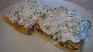 Рецепт Блины с куриным филе, грибами и сыром