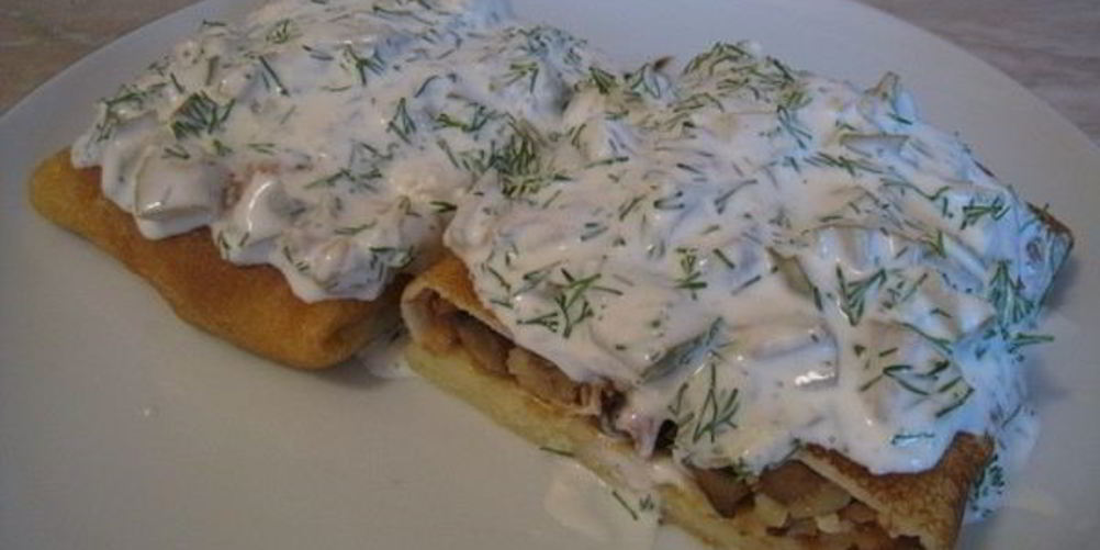 Как приготовить блины с куриным филе, грибами и сыром