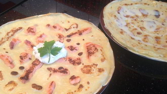 Рецепт Блины с припеком с форелью и с яблоком