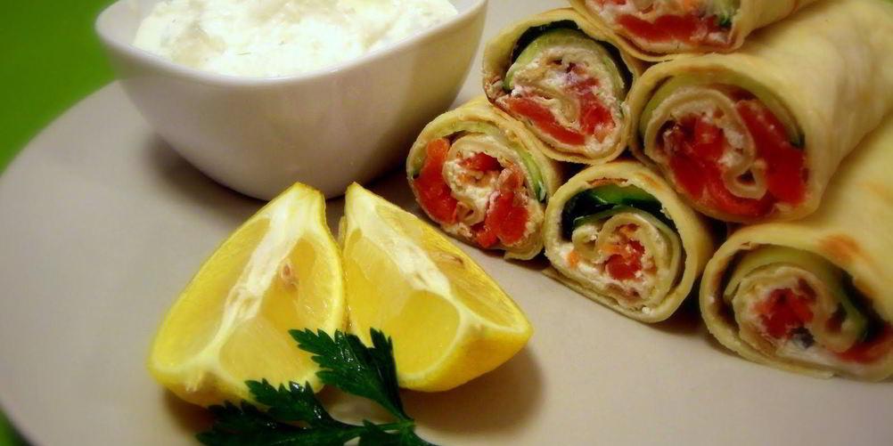 Как приготовить блины с сыром и семгой