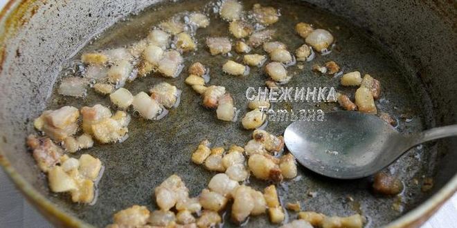 Рецепт картофельные блины, тушенные в горшочке с салом