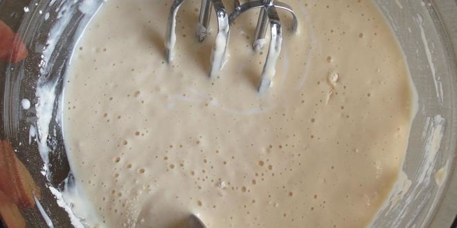 Рецепт скороспелые блины на кефире с двумя начинками