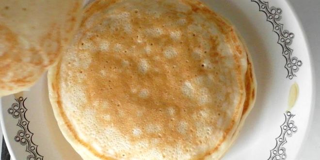 Рецепт скороспелые блины на кефире с двумя начинками