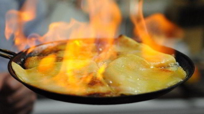 Рецепт Сливочные блины в апельсиновом соусе