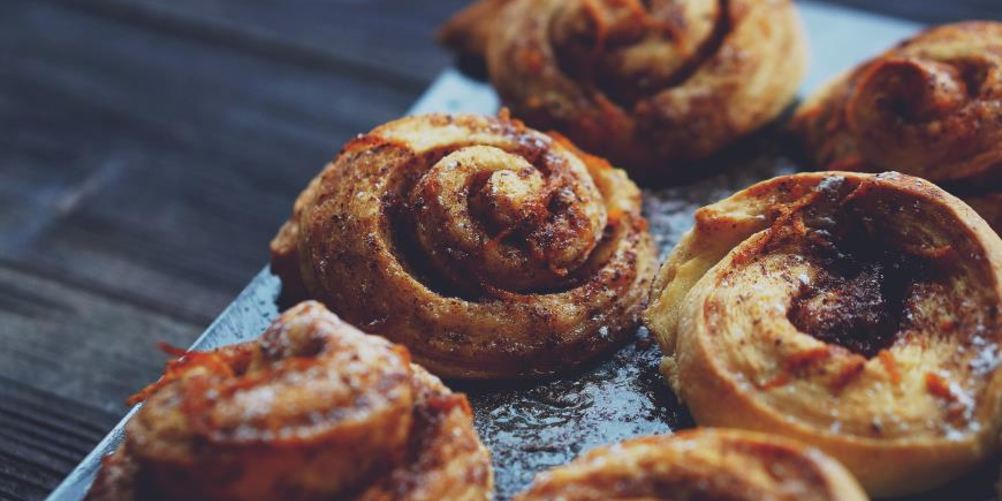 Как приготовить булочки с апельсином и корицей