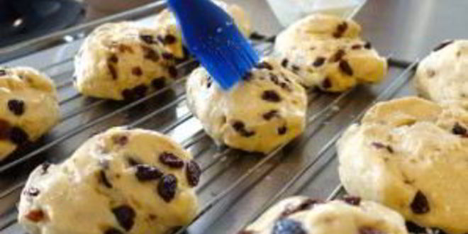 Рецепт булочки с изюмом в духовке
