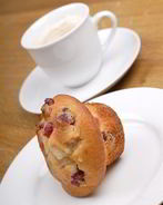 Булочки с вишней