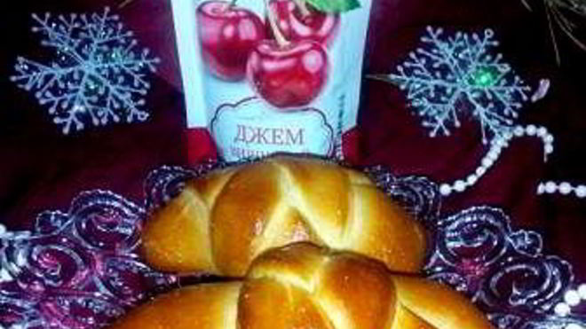 Рецепт Булочки с вишневым джемом