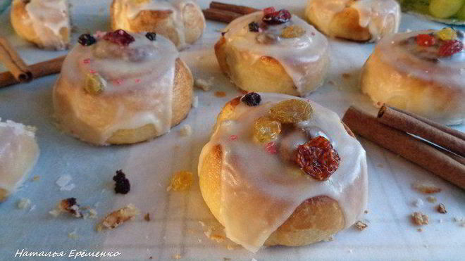 Рецепт Булочки-улитки с изюмом и корицей