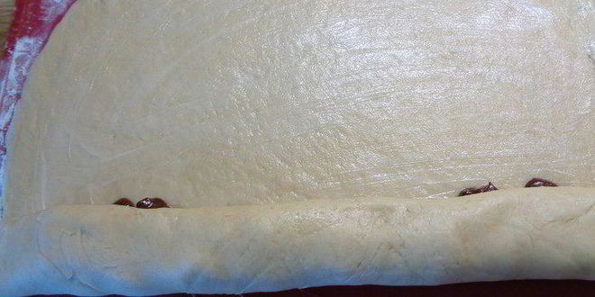 Рецепт булочки-улитки с изюмом и корицей