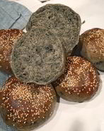 Черные булочки