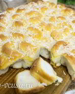 Дрожжевые булочки с сыром