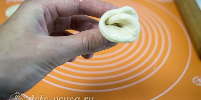 Рецепт дрожжевые булочки с сыром