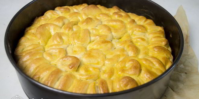 Рецепт дрожжевые булочки с сыром